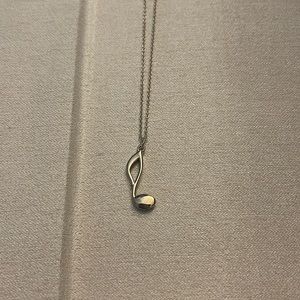 Tiffany & Co. Paloma Picasso Music note necklace .925 18” in perfect condition.